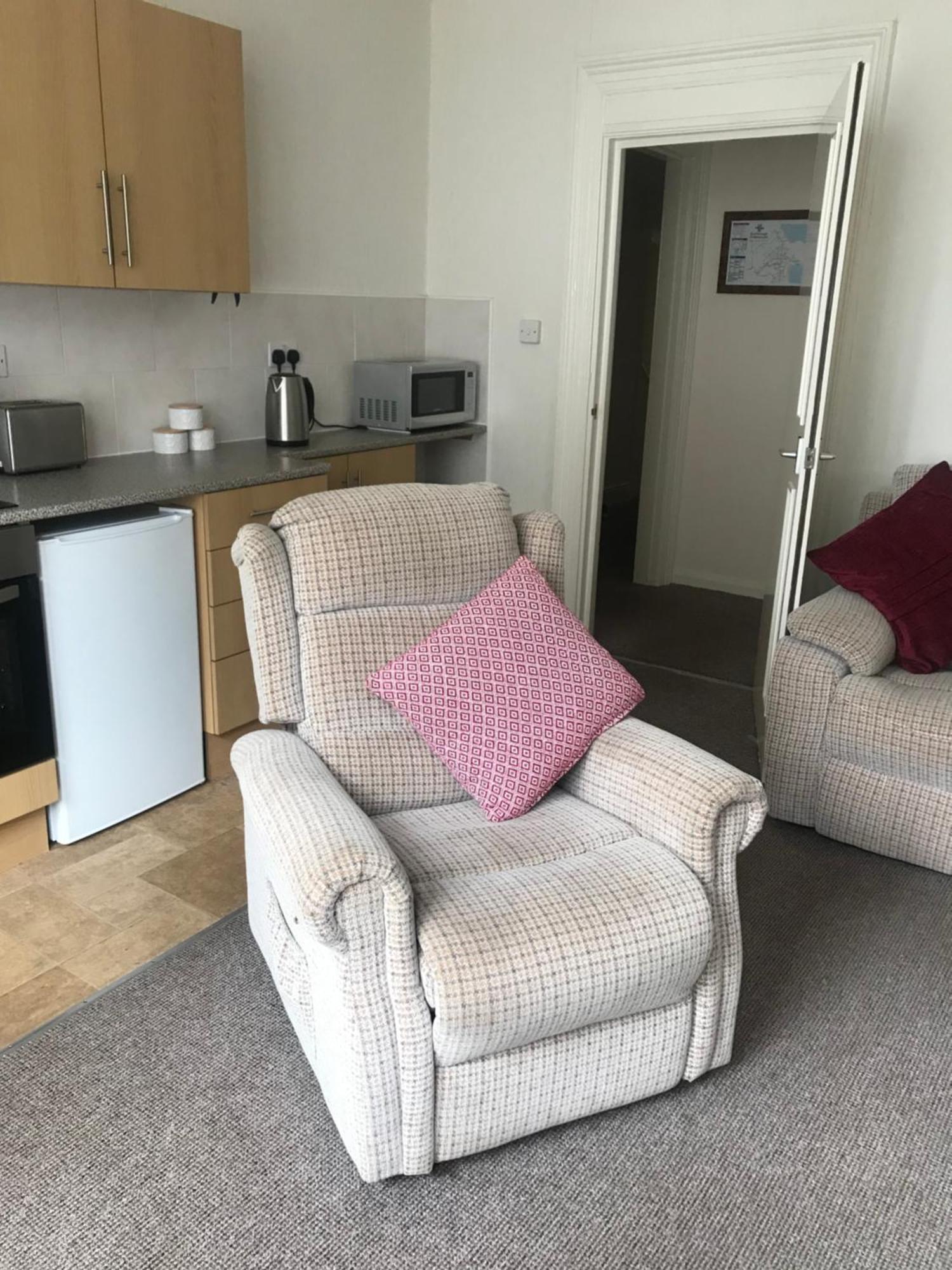 Parade Holiday Apartments Scarborough Bagian luar foto